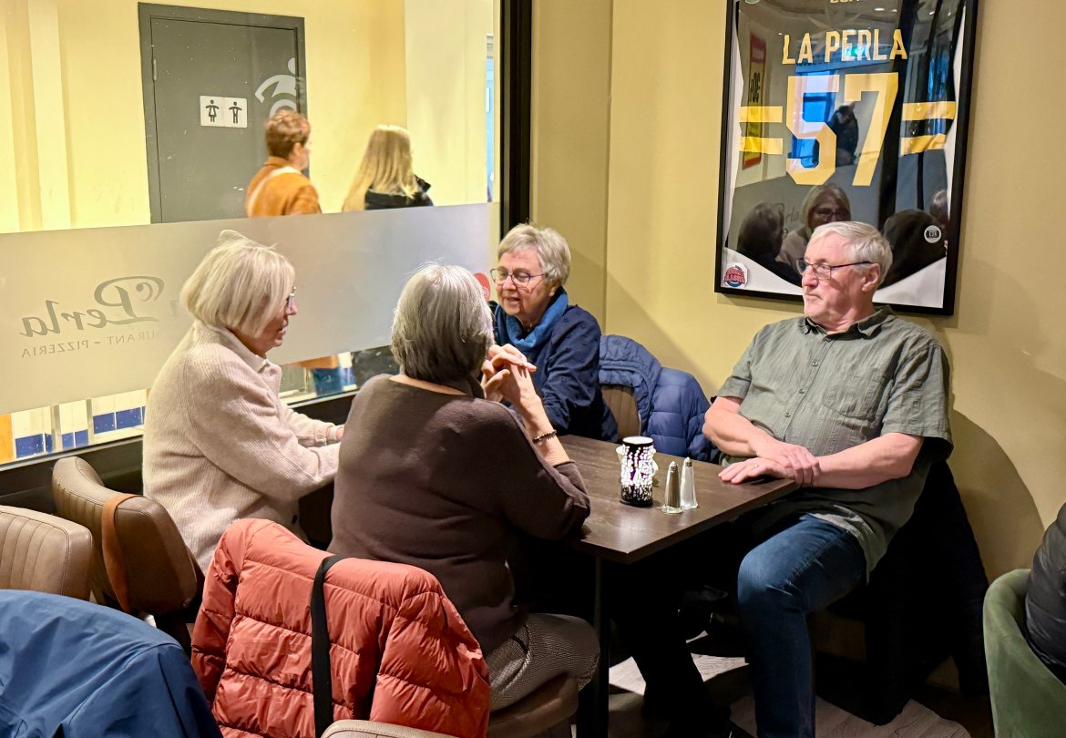 FRIVILLIGE: Gjengen som styrer klubbhuset på hjemmekamper.