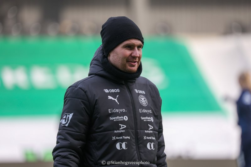Hovedtrener for HamKam Kvinner, Nathan Flight. Foto: Stian Høgsveen