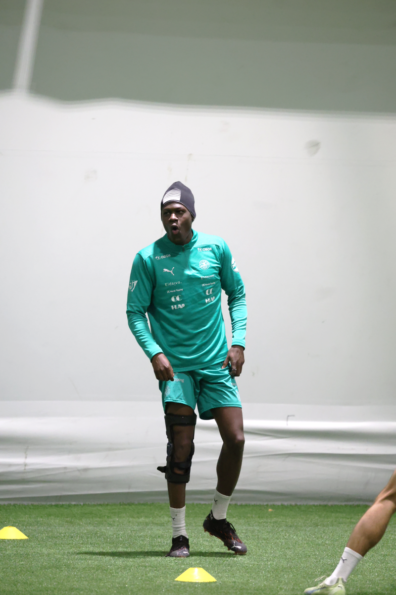 Moses Mawa i opptrening