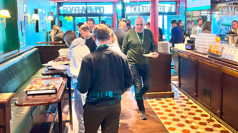 O'Learys Hamar startet det hele med å servere nydelig frokost til de fremmøtte