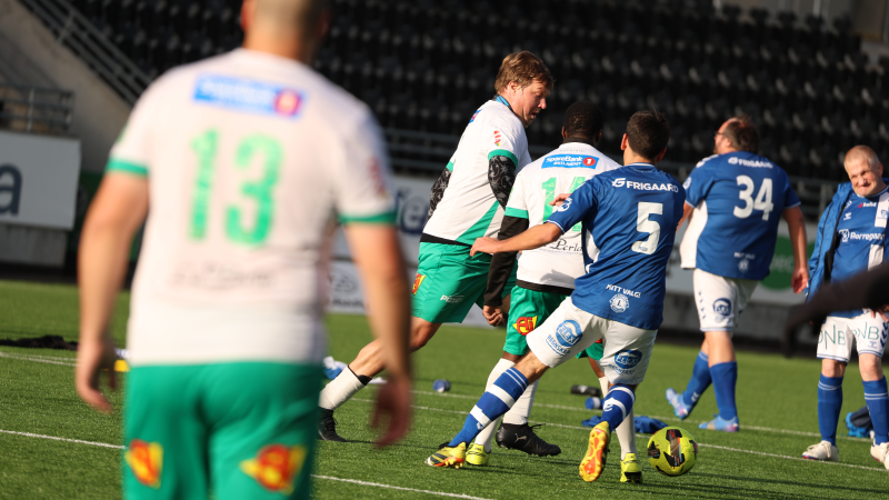 Andreas med keeper-ros